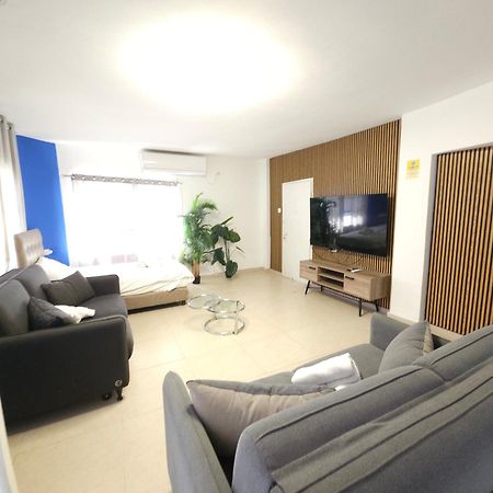Barak Royal Suites 20 Garden Jacuzzi - ג'קוזי בחצר Eilat Bagian luar foto
