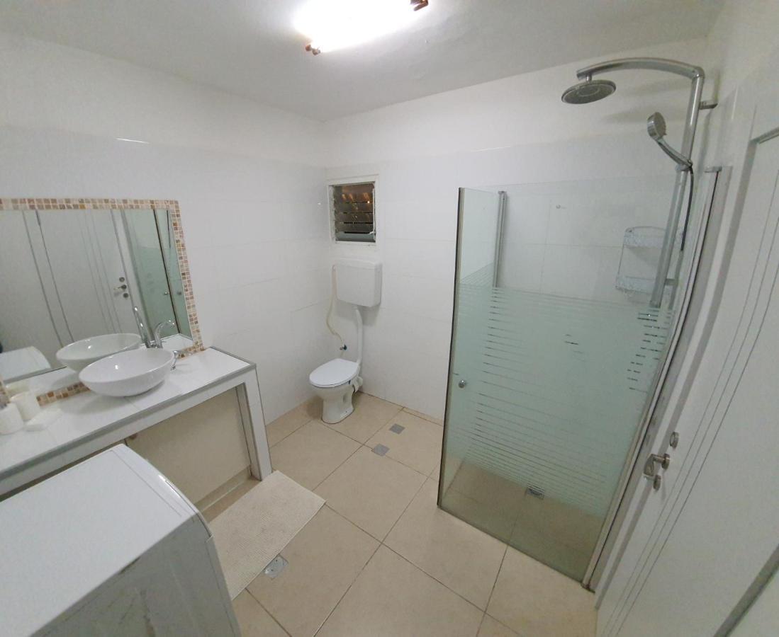 Barak Royal Suites 20 Garden Jacuzzi - ג'קוזי בחצר Eilat Bagian luar foto